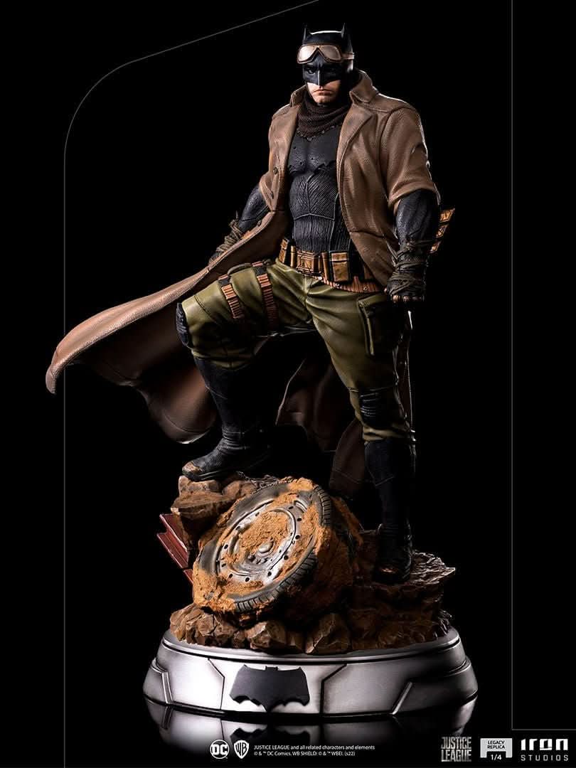 Statue Batman Knightmare - Zack Snyder's Justice League - Legacy Replica 1/4 - Iron Studios - Image 3